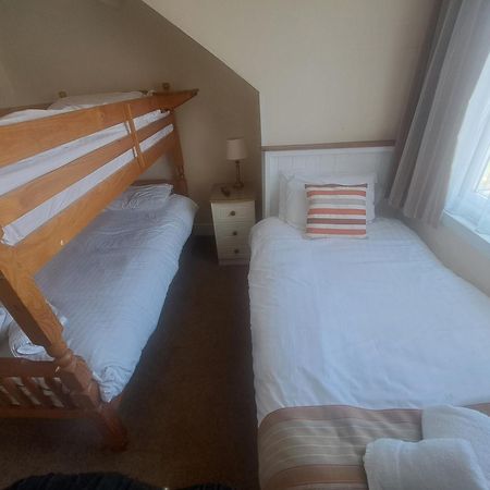 Lion Hotel & Studio Apartments Criccieth Exterior foto