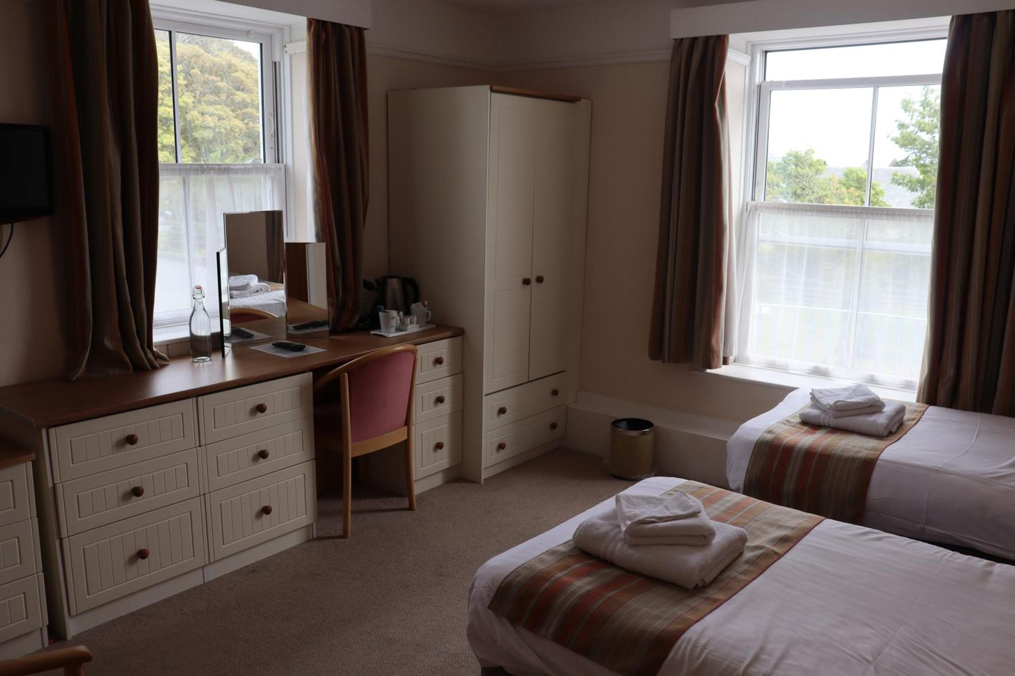 Lion Hotel & Studio Apartments Criccieth Exterior foto