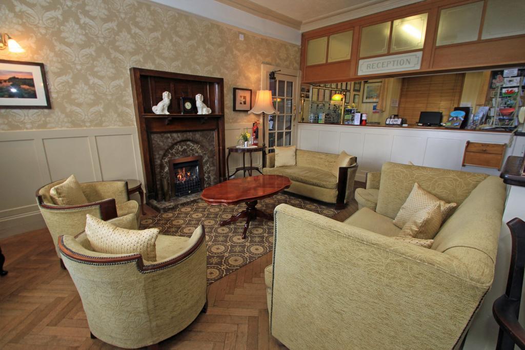Lion Hotel & Studio Apartments Criccieth Exterior foto