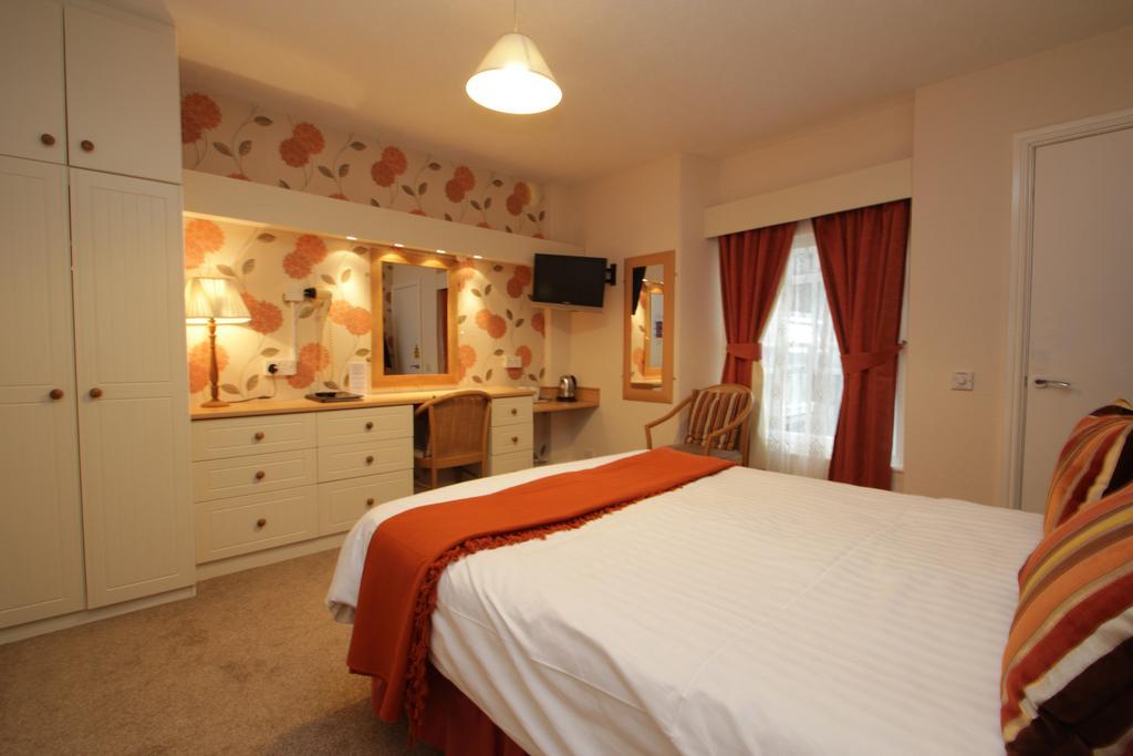 Lion Hotel & Studio Apartments Criccieth Exterior foto