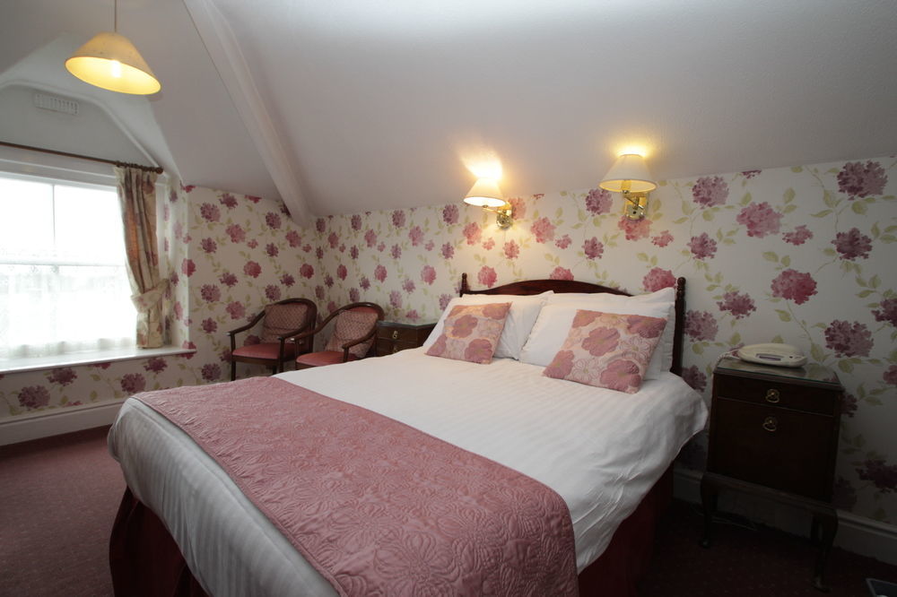 Lion Hotel & Studio Apartments Criccieth Exterior foto